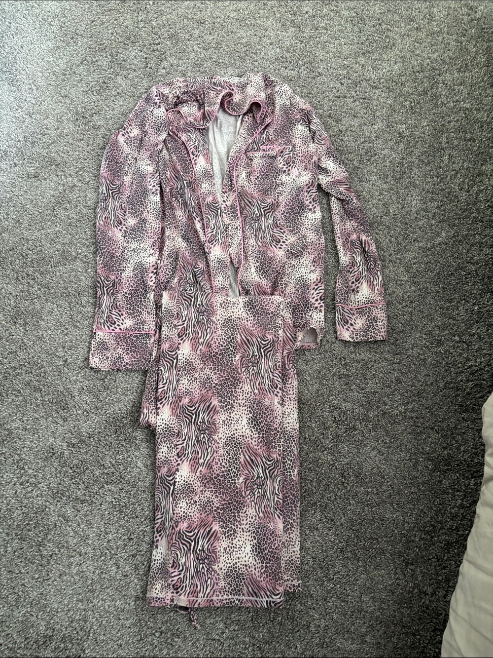 SKIMS Two-Piece Pink Animal Print Pajama Set